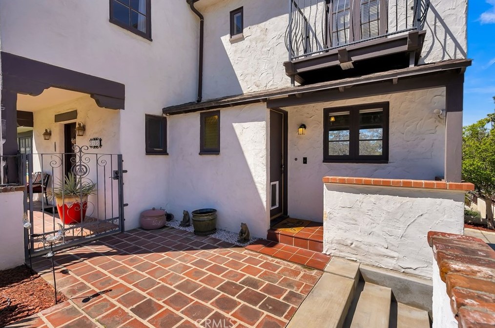 3105 Pine St, Riverside CA  92501-2326 exterior