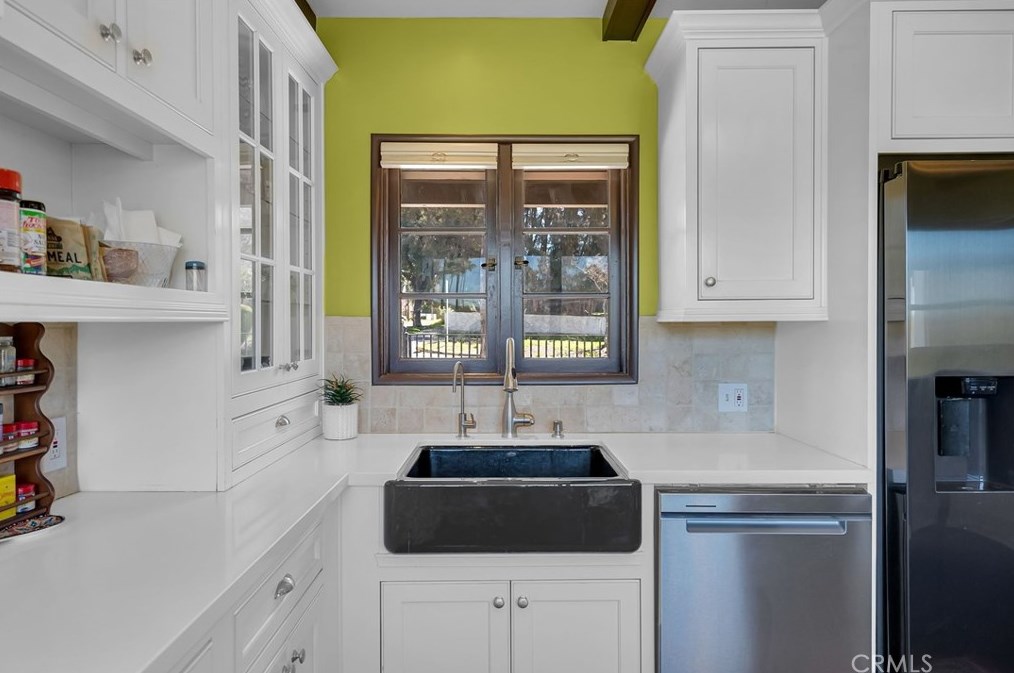 3105 Pine St, Riverside CA  92501-2326 exterior