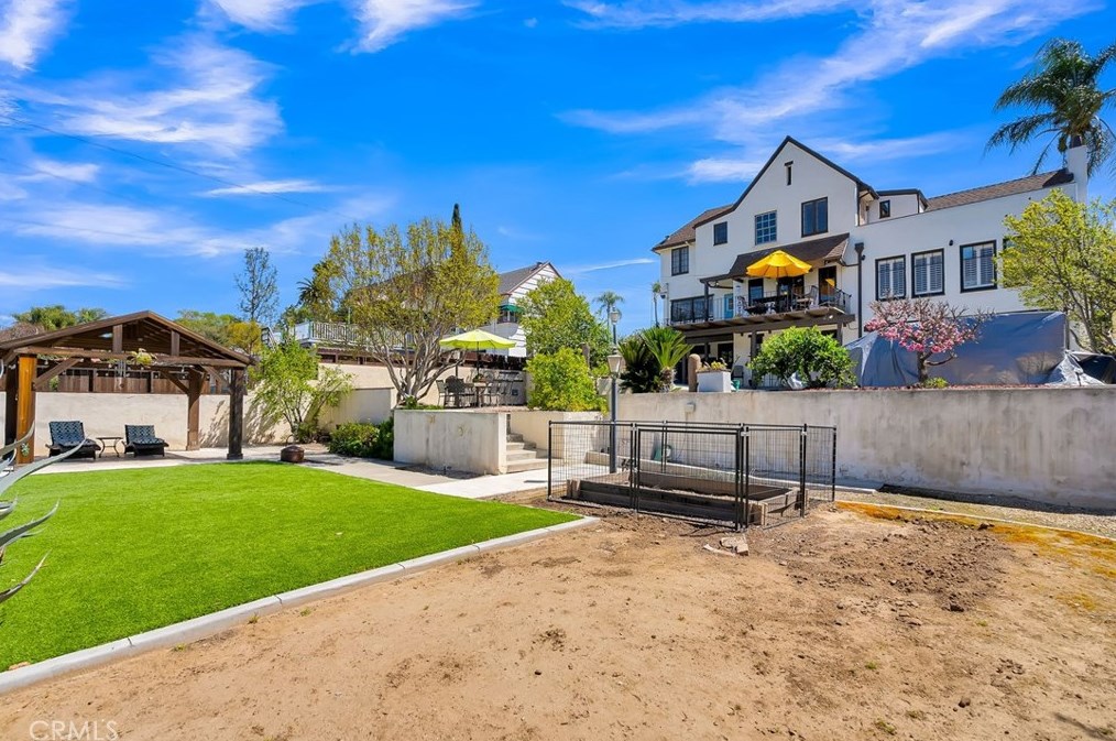 3105 Pine St, Riverside CA  92501-2326 exterior