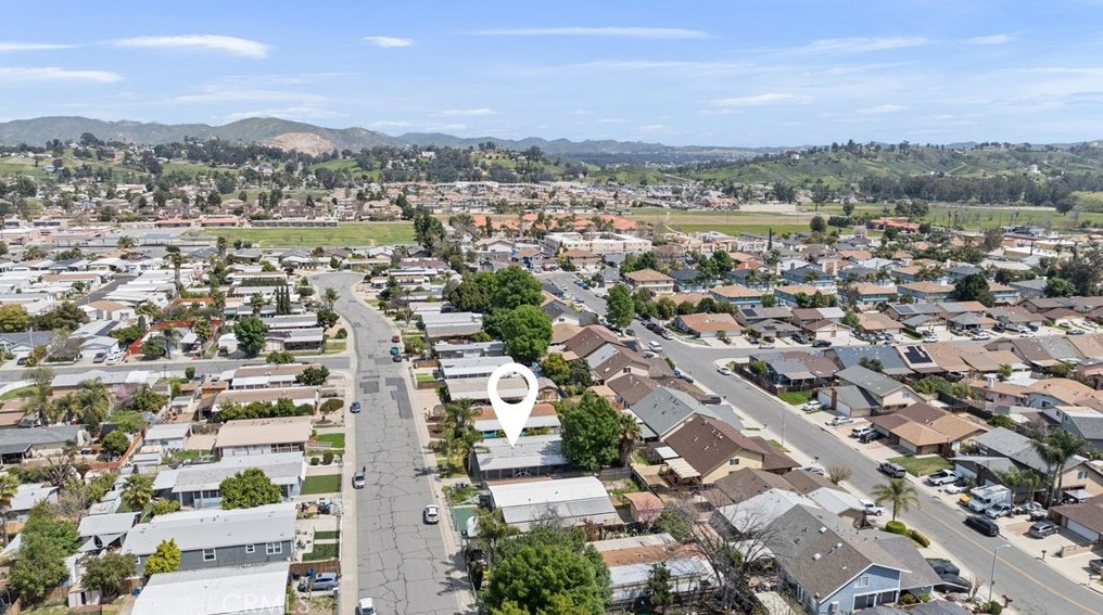 31770 Via Valdez St, Lake Elsinore CA  92530-7964 exterior