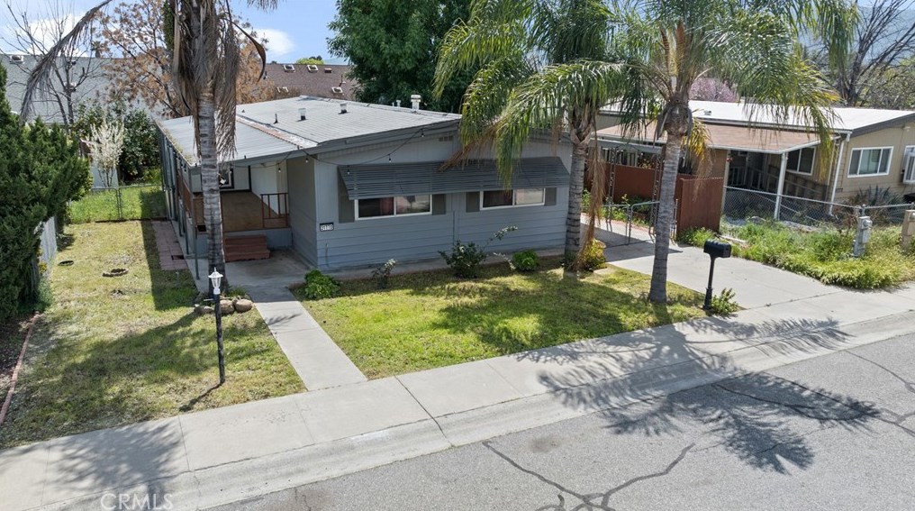 31770 Via Valdez St, Lake Elsinore CA  92530-7964 exterior