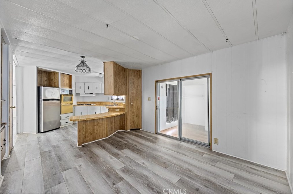 31770 Via Valdez St, Lake Elsinore CA  92530-7964 exterior