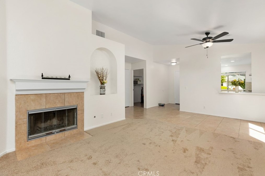 14131 Long View Dr, Fontana CA  92337-8362 exterior