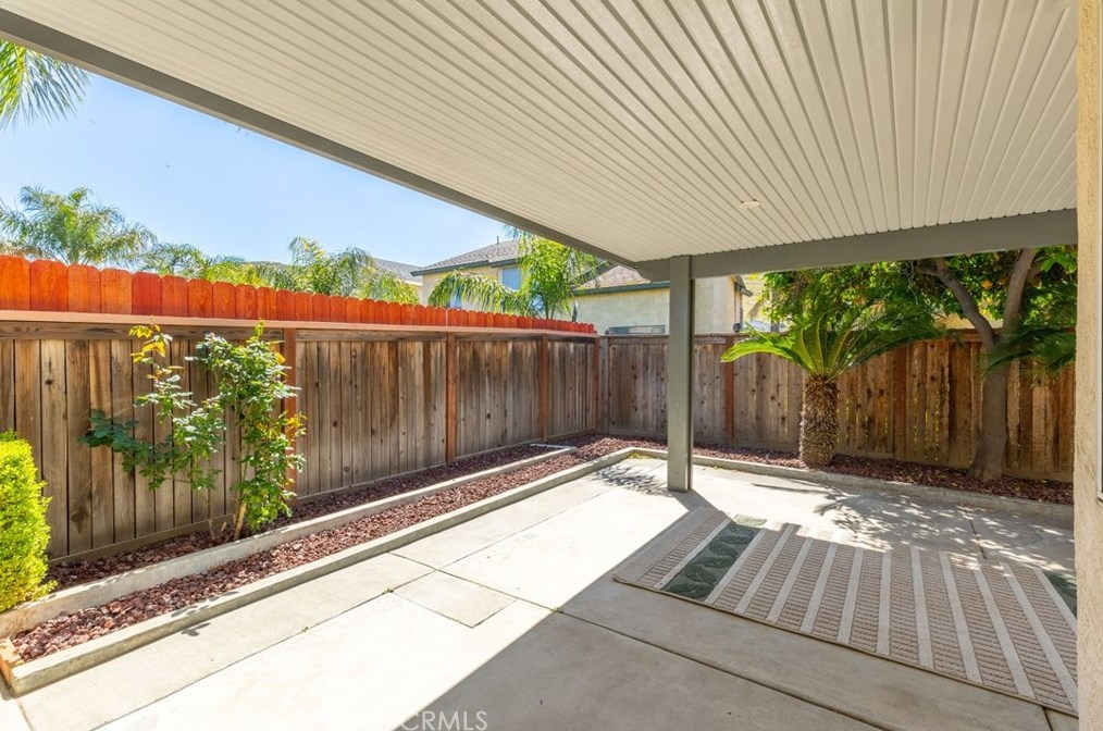 14131 Long View Dr, Fontana CA  92337-8362 exterior