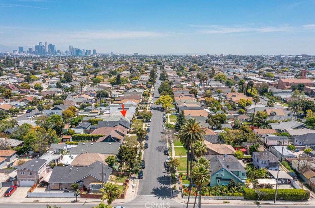2249 30th St, Los Angeles CA  90018-2543 exterior