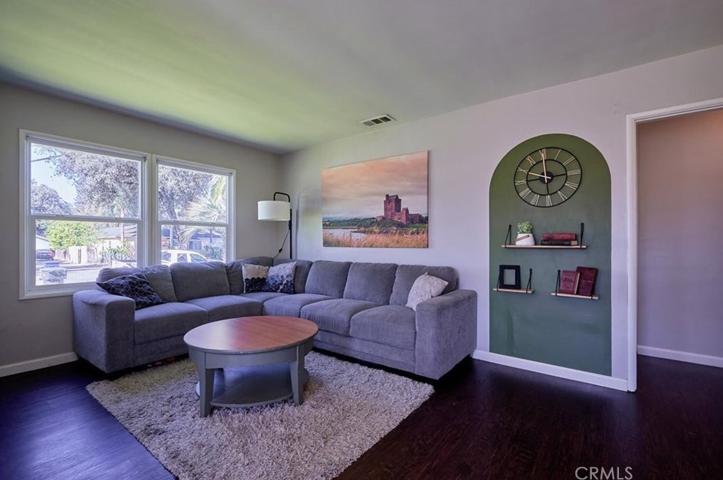 3469 Verde St, Riverside CA  92504-3774 exterior