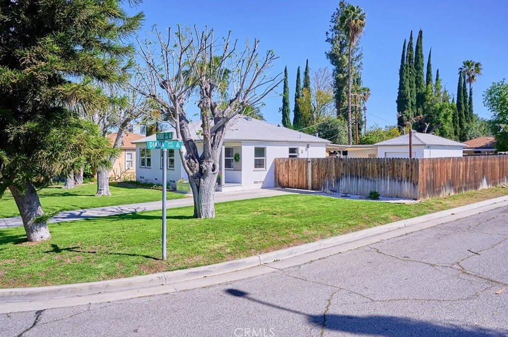 3469 Verde St, Riverside CA  92504-3774 exterior