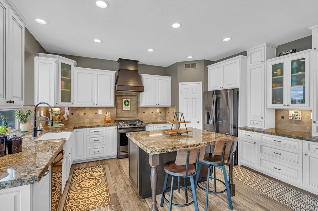 8424 Orchard Park Dr, Riverside CA  92508-2978 exterior