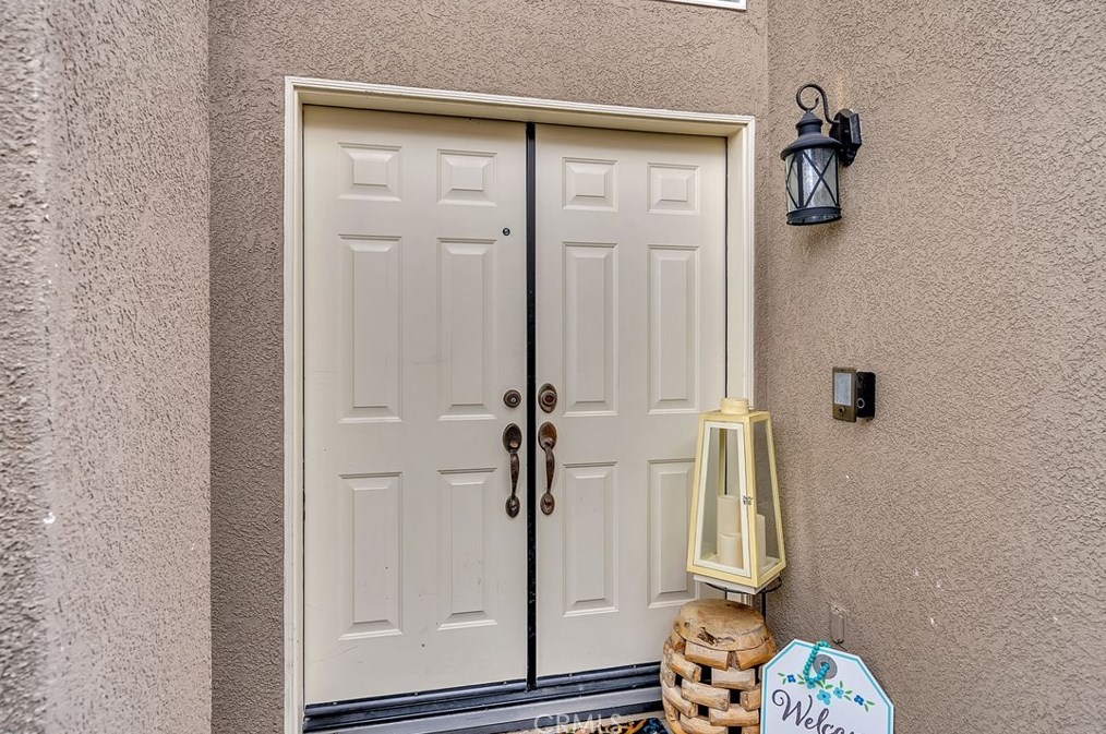 8424 Orchard Park Dr, Riverside CA  92508-2978 exterior