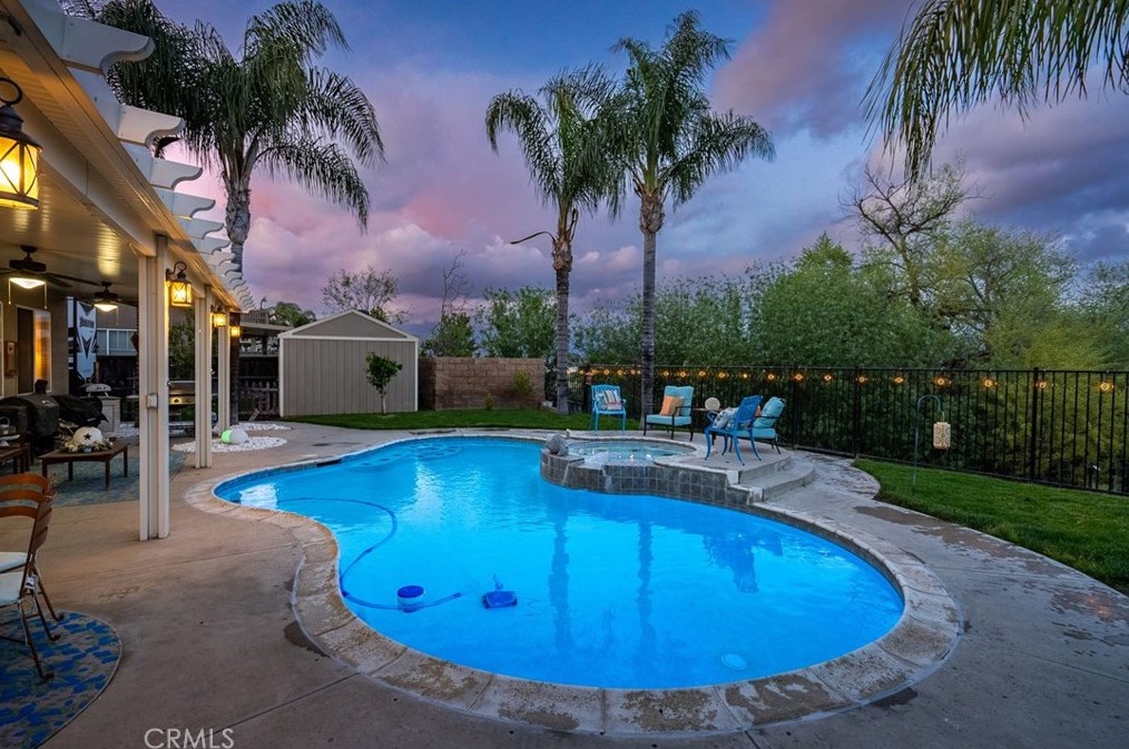 8424 Orchard Park Dr, Riverside CA  92508-2978 exterior