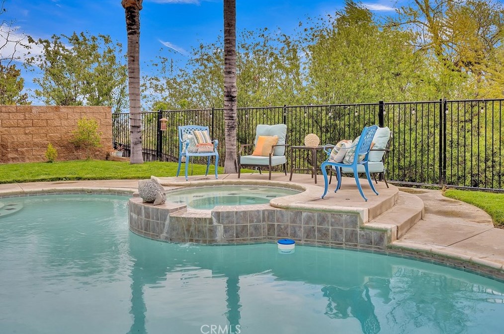 8424 Orchard Park Dr, Riverside CA  92508-2978 exterior