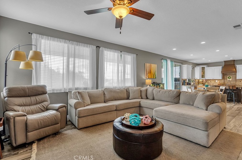 8424 Orchard Park Dr, Riverside CA  92508-2978 exterior
