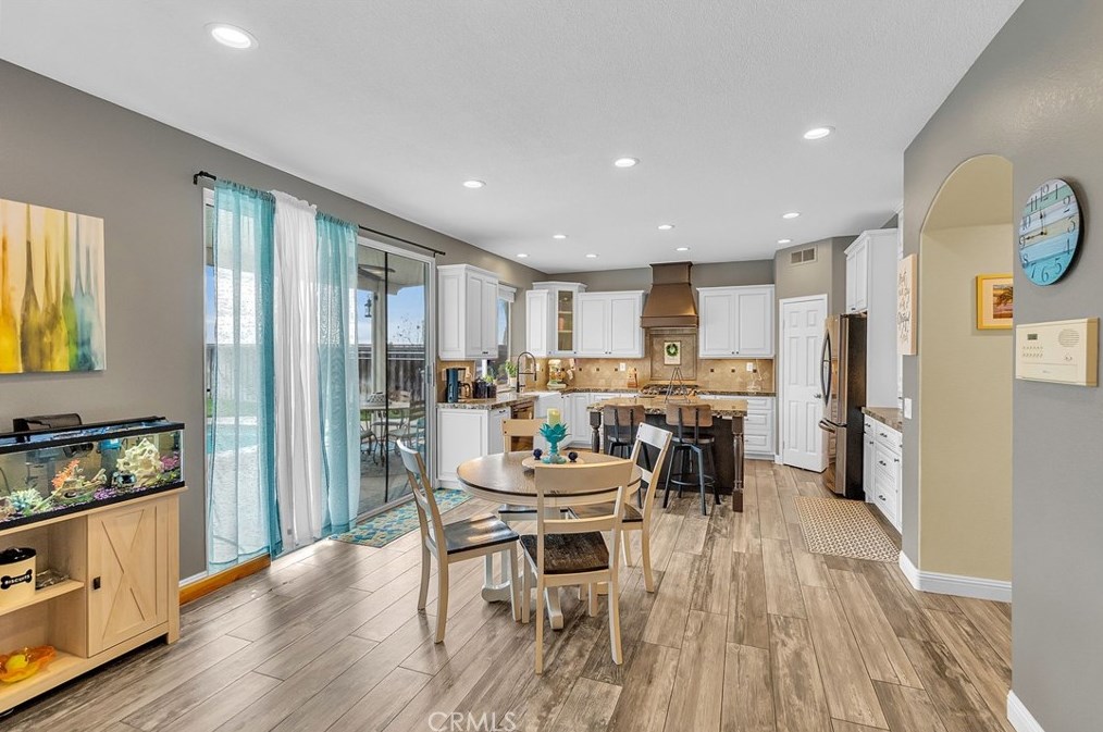 8424 Orchard Park Dr, Riverside CA  92508-2978 exterior