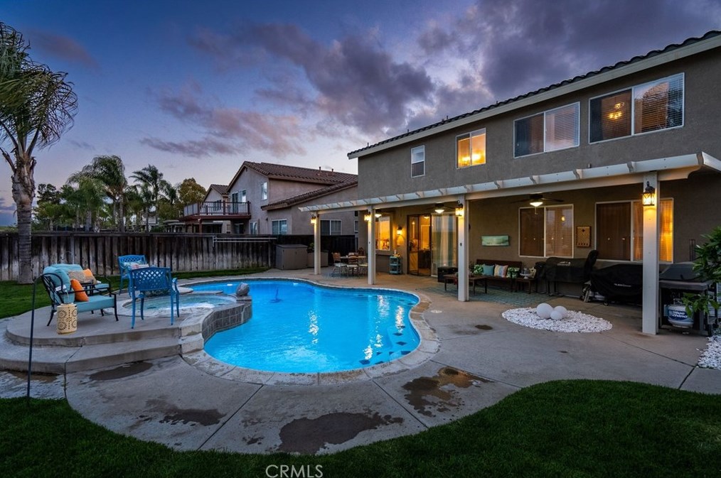 8424 Orchard Park Dr, Riverside CA  92508-2978 exterior