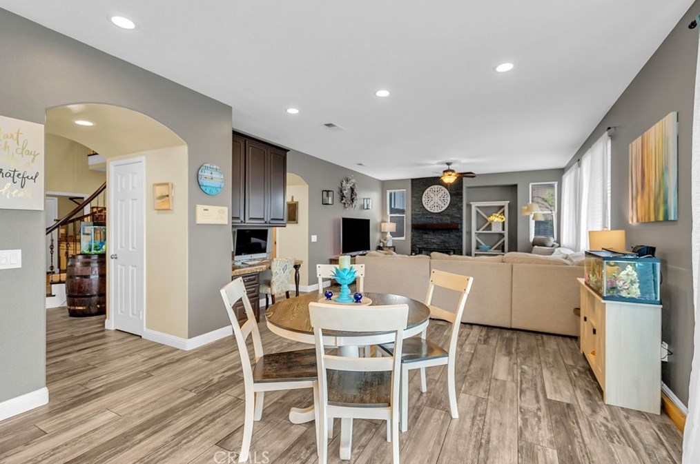 8424 Orchard Park Dr, Riverside CA  92508-2978 exterior