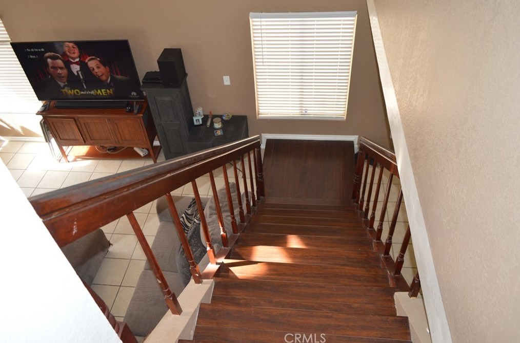 6153 Darcee Dr, Riverside CA  92509-6273 exterior