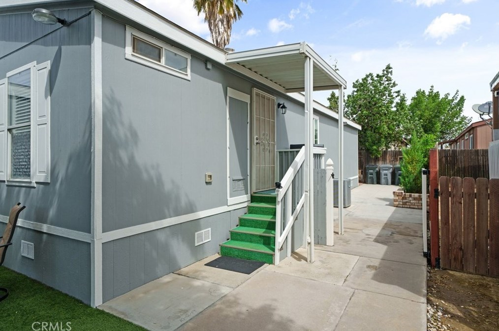 80 Dawes St, Perris CA  92571-3148 exterior