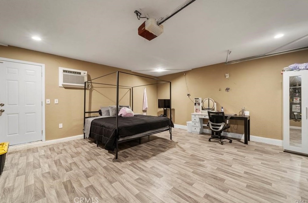 11118 Cameron Dr, Riverside CA  92505-3406 exterior