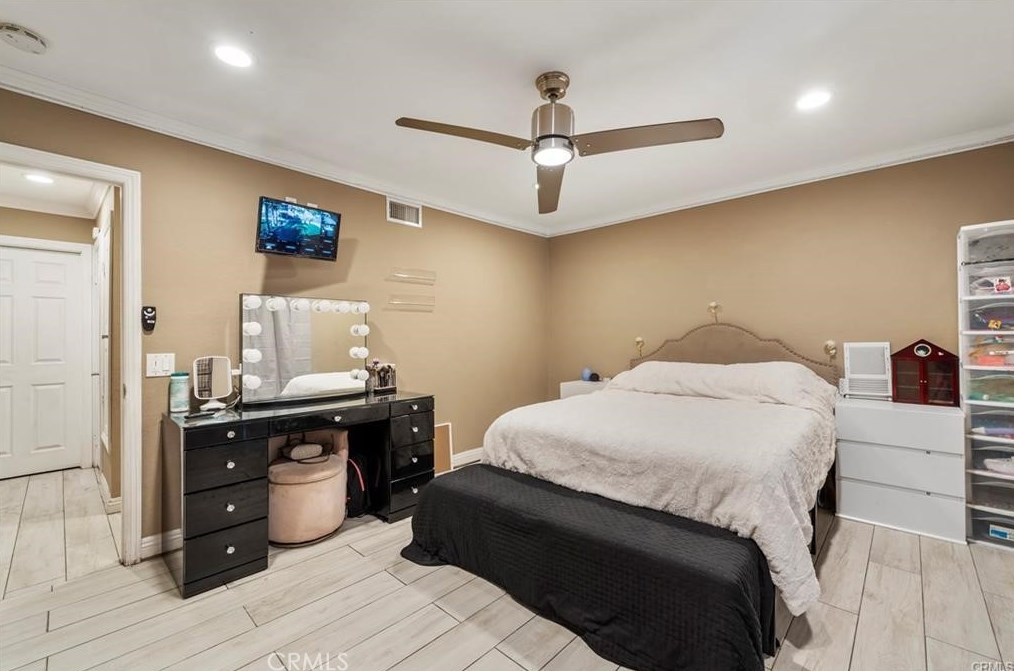 11118 Cameron Dr, Riverside CA  92505-3406 exterior