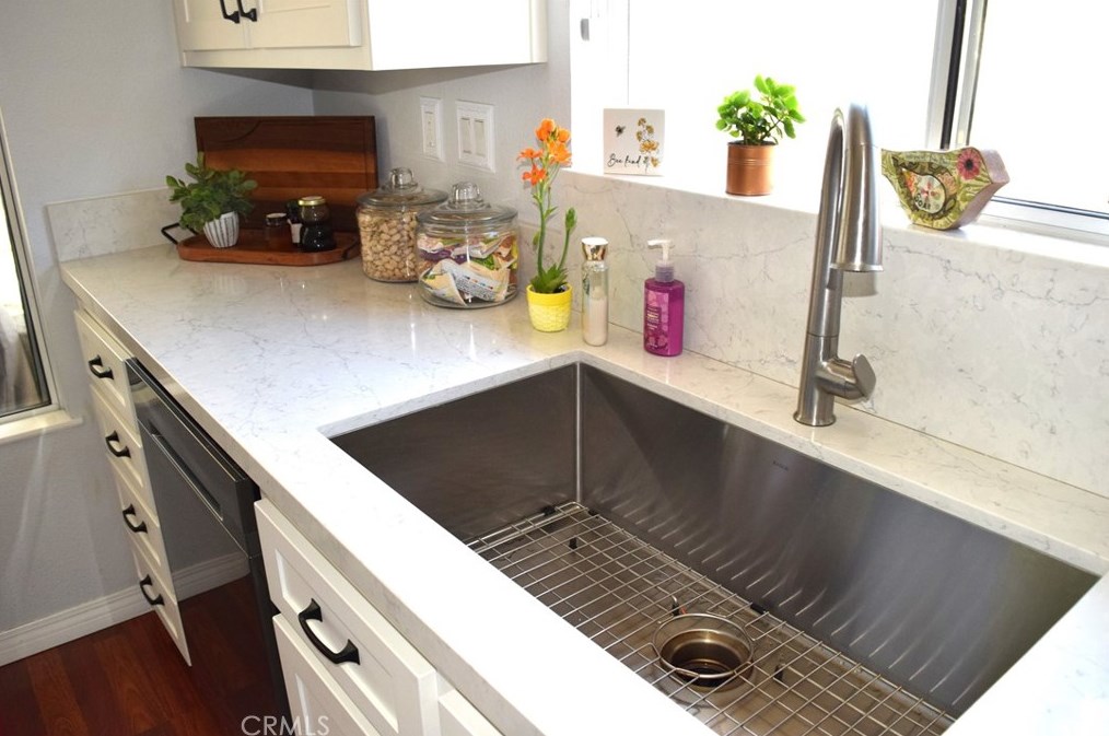 163 Cape Elizabeth Way, Riverside CA  92506-6180 exterior