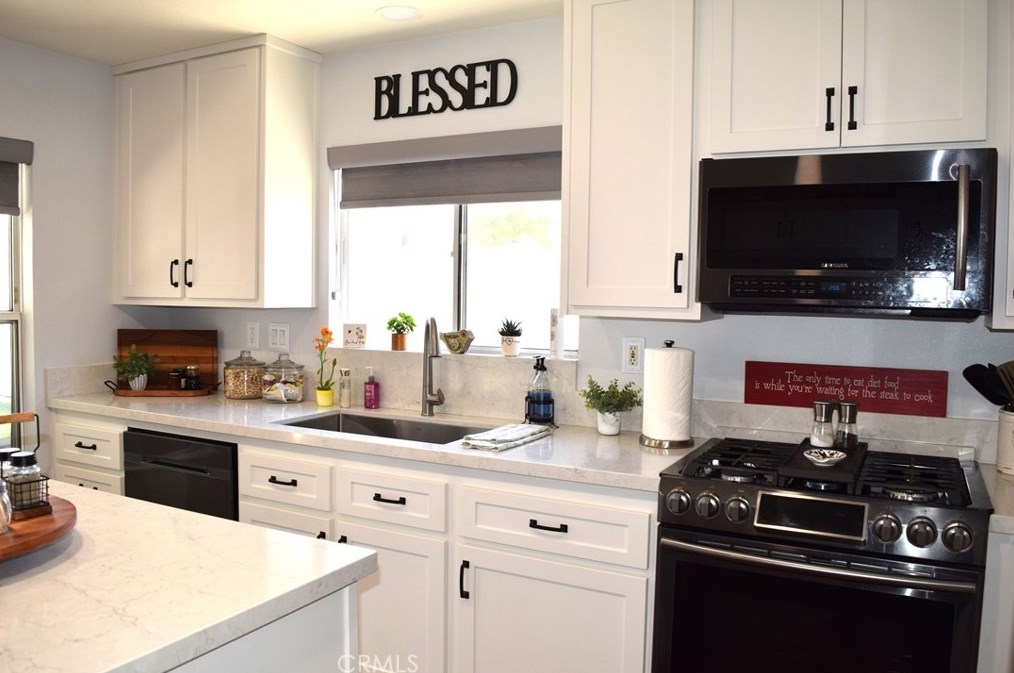 163 Cape Elizabeth Way, Riverside CA  92506-6180 exterior