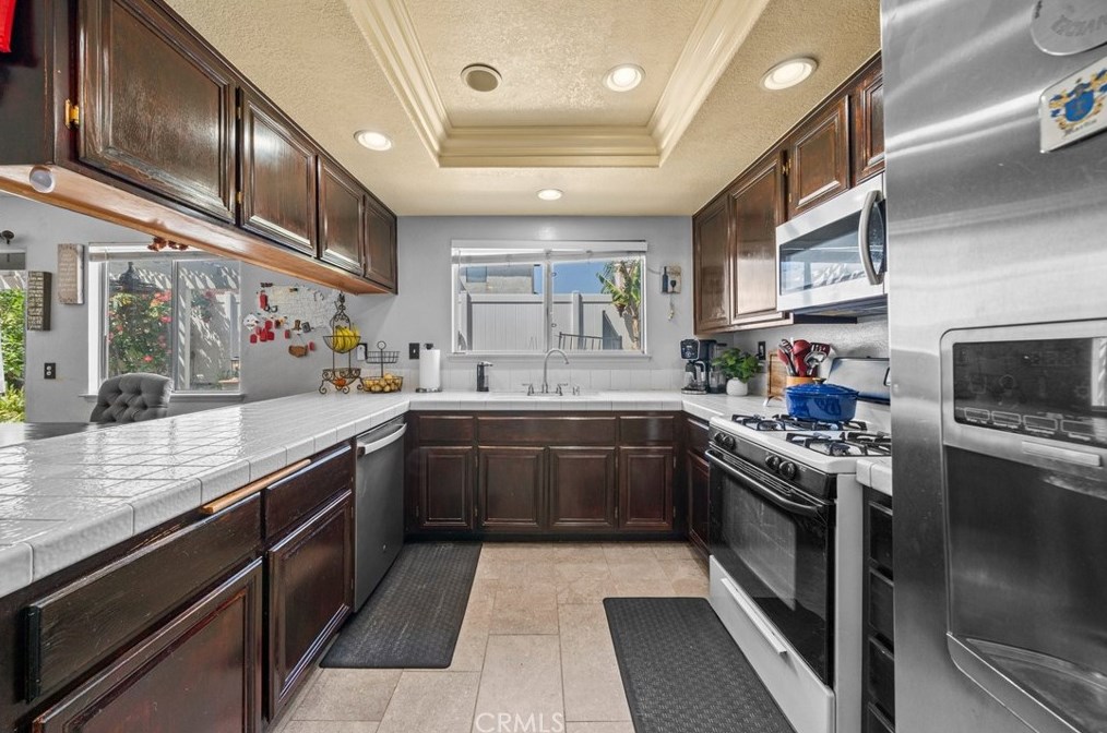 19988 Promenade Cir, Riverside CA  92508-3248 exterior