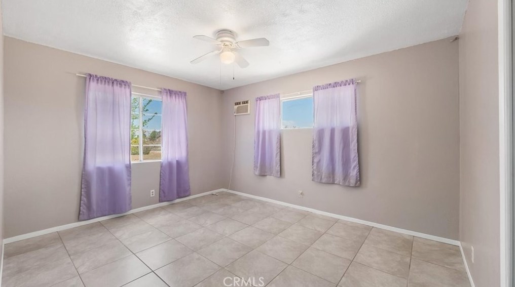 13095 Skiomah Rd, Apple Valley CA  92308-6321 exterior