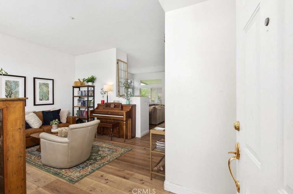 1502 Prestwick Dr, Riverside CA  92507-8447 exterior