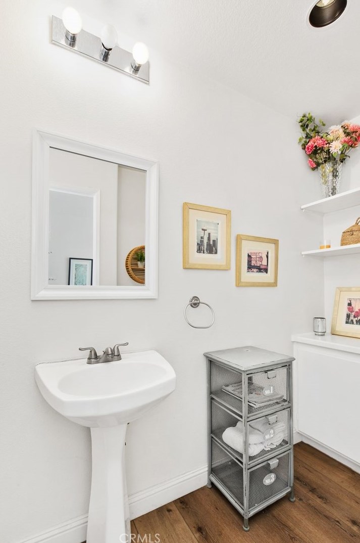 1502 Prestwick Dr, Riverside CA  92507-8447 exterior