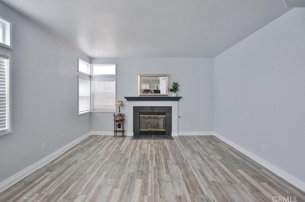13269 Via Del Lago, Victorville CA  92392-8634 exterior