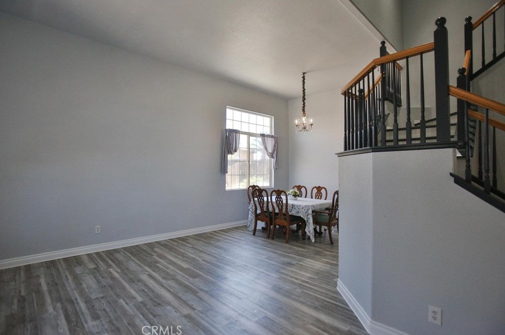 13269 Via Del Lago, Victorville CA  92392-8634 exterior