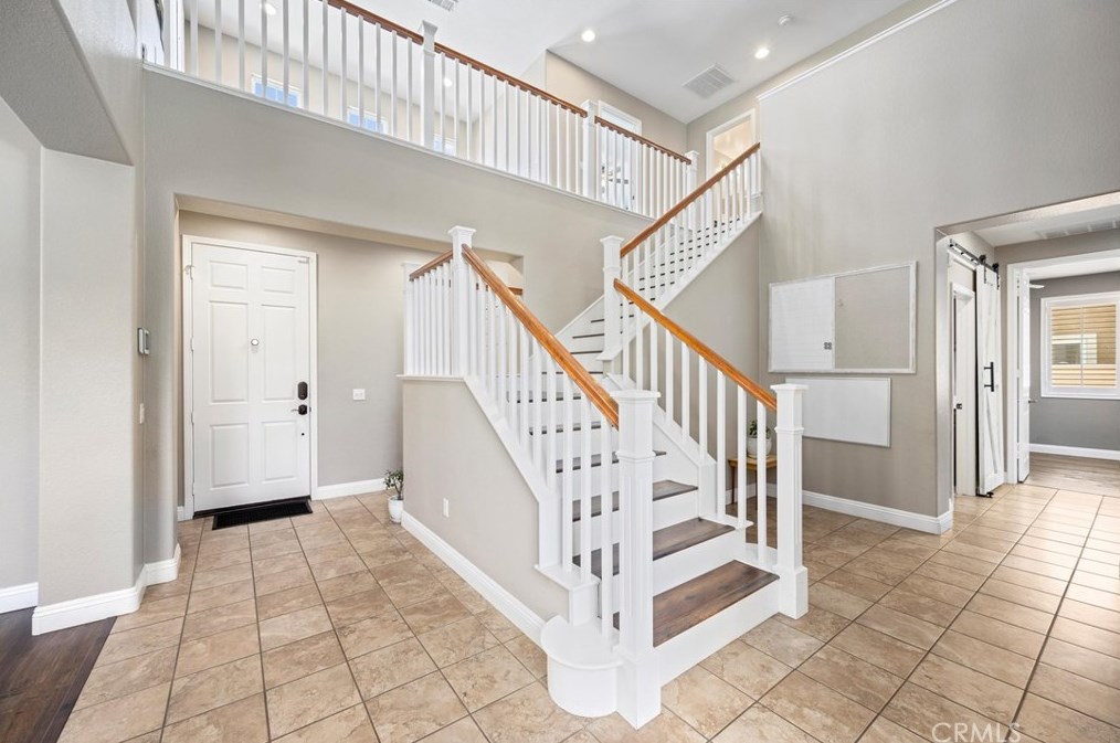 1527 Polaris Ln, Beaumont CA  92223-7802 exterior