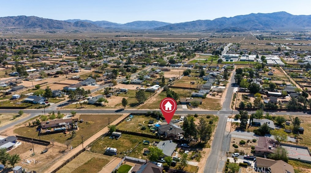 14360 Pawnee Rd, Apple Valley CA  92307-4275 exterior