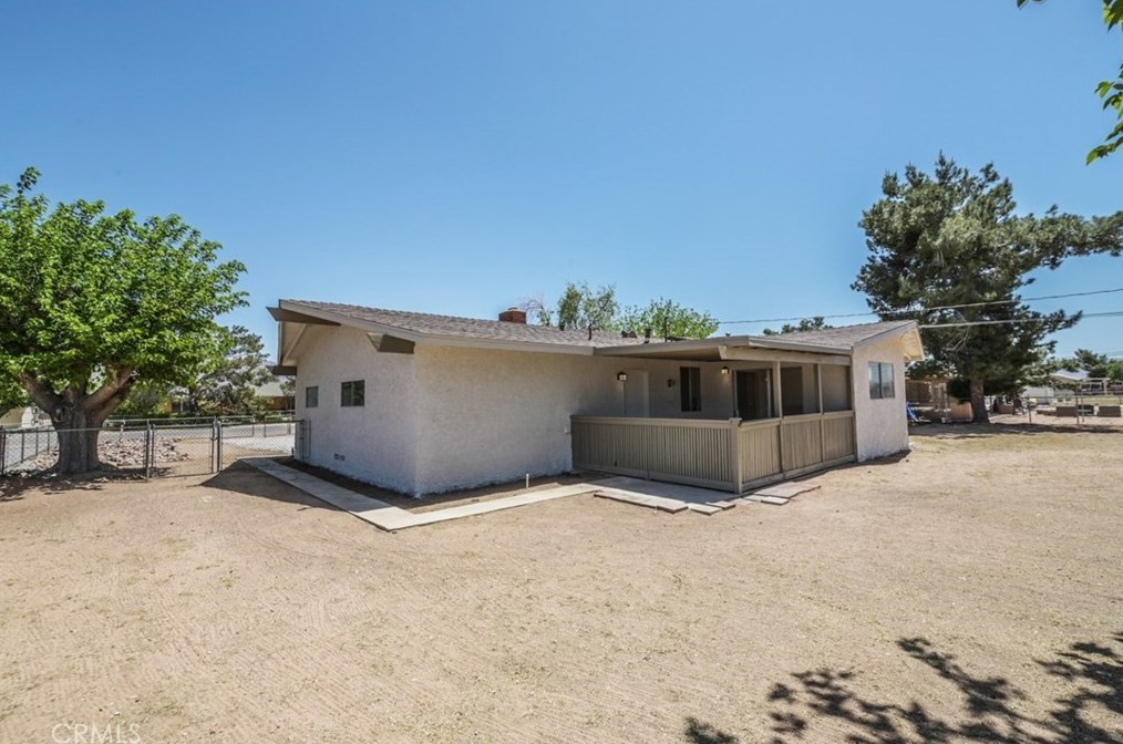 14576 Temecula Rd, Apple Valley CA  92307-4186 exterior