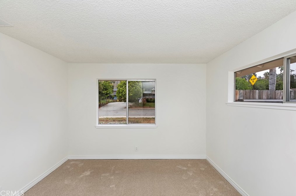 4055 Mt Vernon Ave, Riverside CA  92507-4805 exterior