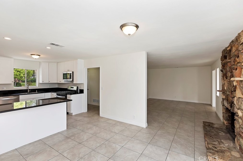 4055 Mt Vernon Ave, Riverside CA  92507-4805 exterior