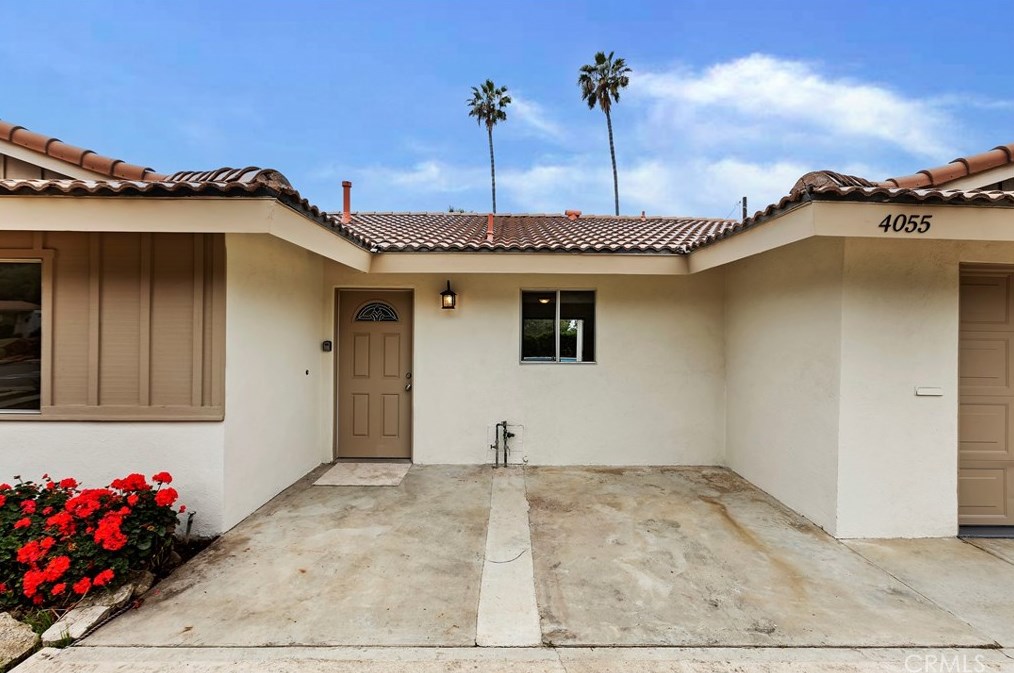 4055 Mt Vernon Ave, Riverside CA  92507-4805 exterior