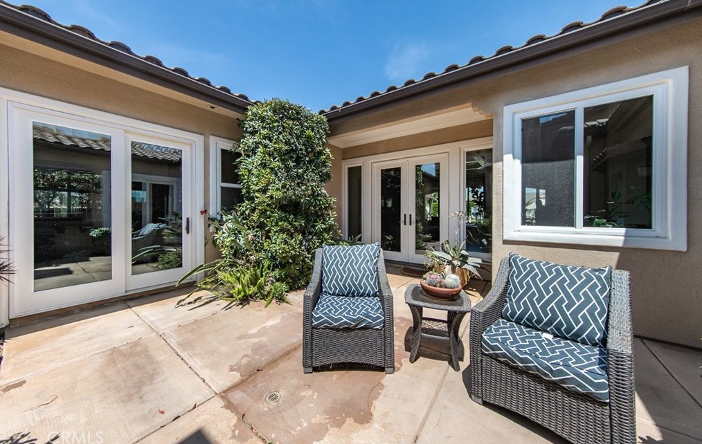 944 Pennsylvania Ave, Beaumont CA  92223-2407 exterior