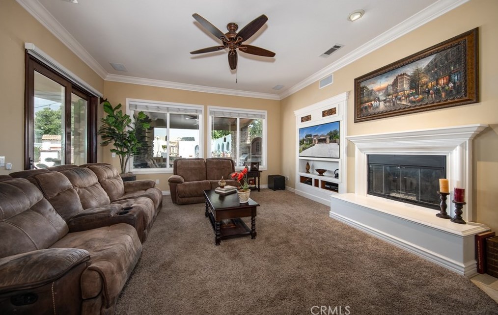 944 Pennsylvania Ave, Beaumont CA  92223-2407 exterior