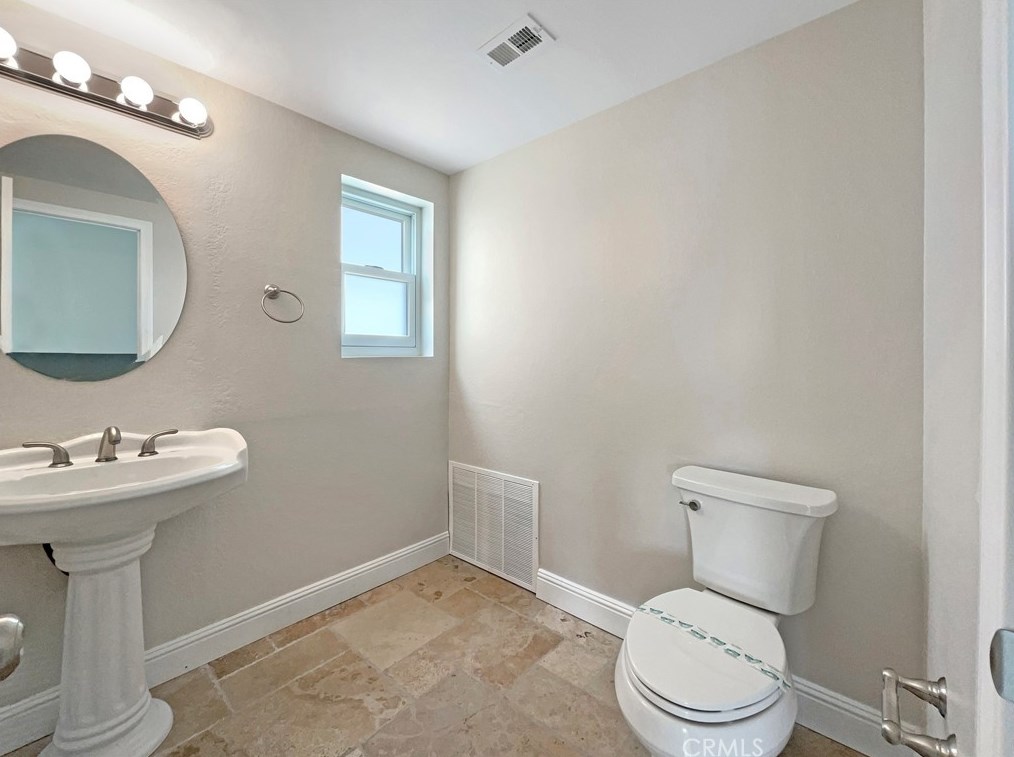 3417 Apple Blossom Ln, Lake Elsinore CA  92530-1857 exterior