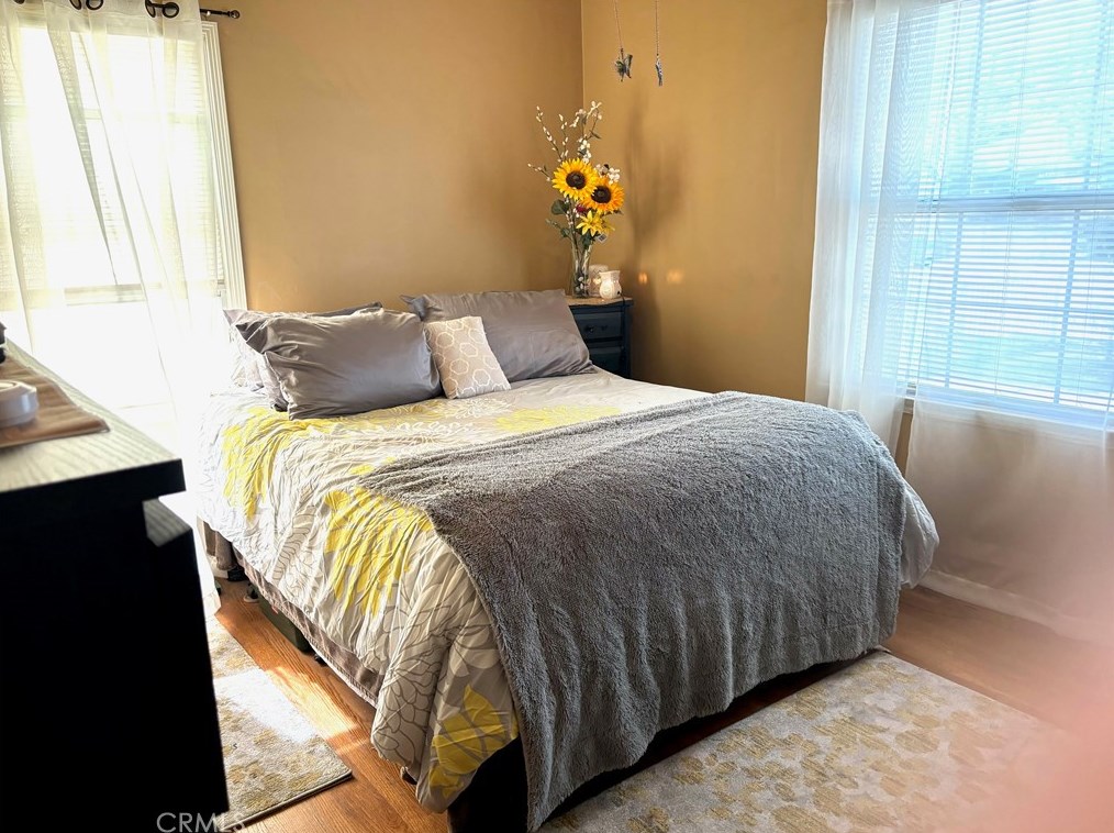 721 Hollowell St, Ontario CA  91762-3305 exterior