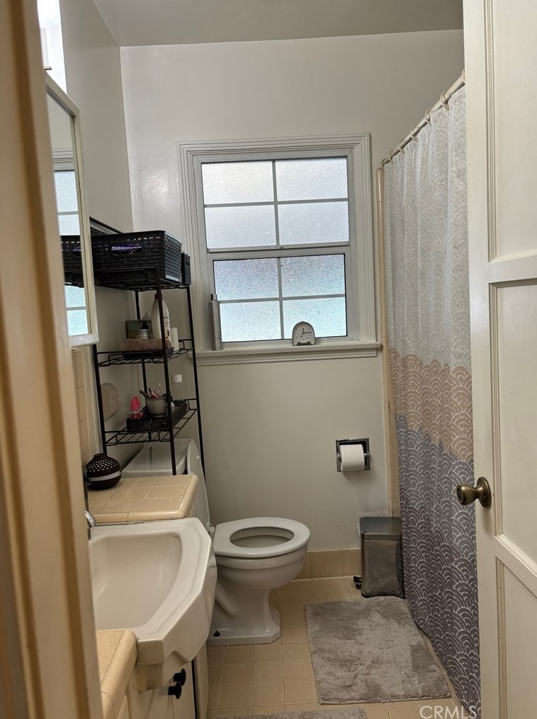 721 Hollowell St, Ontario CA  91762-3305 exterior