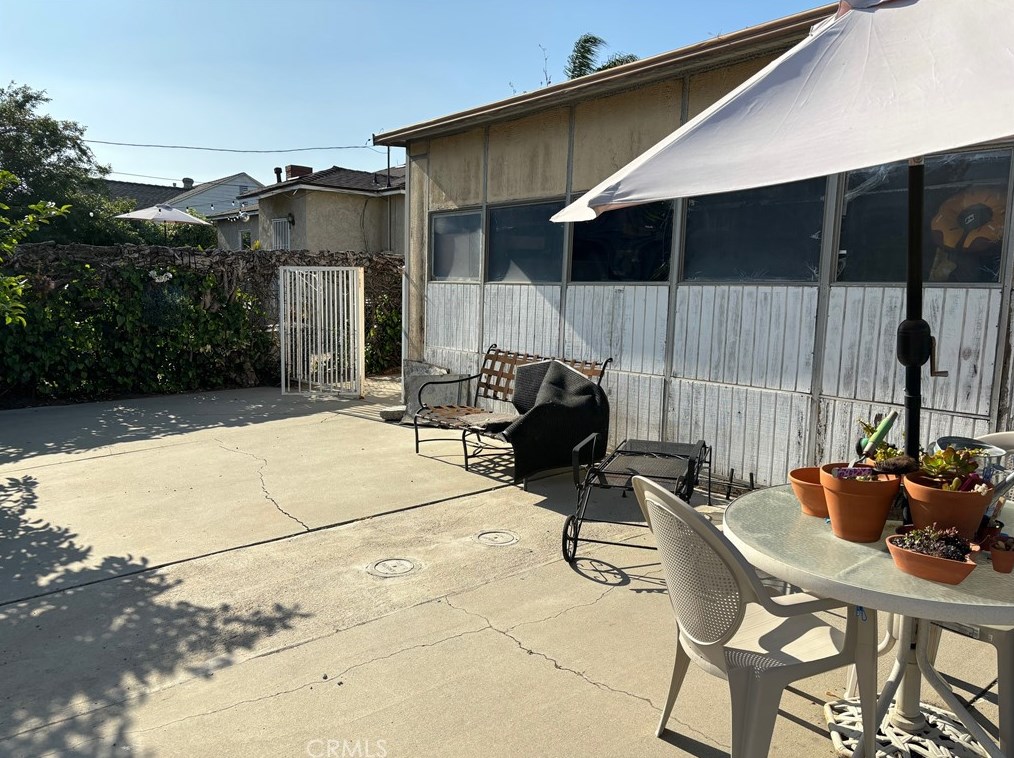 721 Hollowell St, Ontario CA  91762-3305 exterior