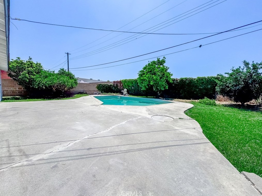 10366 Cochran Ave, Riverside CA  exterior