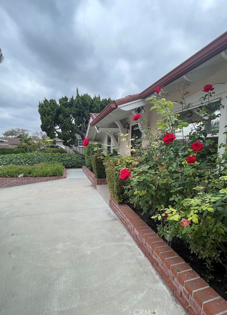 13210 Lisburn Pl, La Mirada CA  90638-1250 exterior