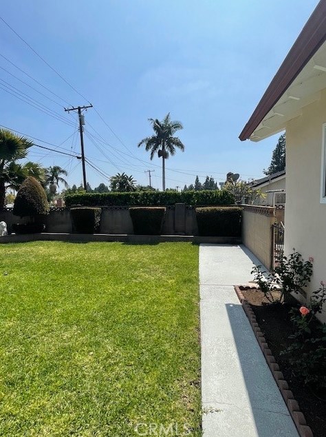 13210 Lisburn Pl, La Mirada CA  90638-1250 exterior