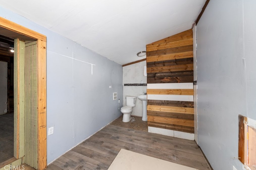 715 4th St, Pomona CA  91766-1531 exterior