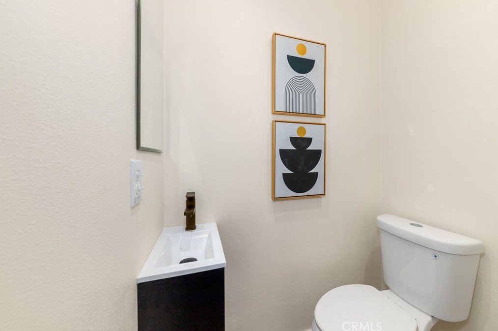 715 4th St, Pomona CA  91766-1531 exterior