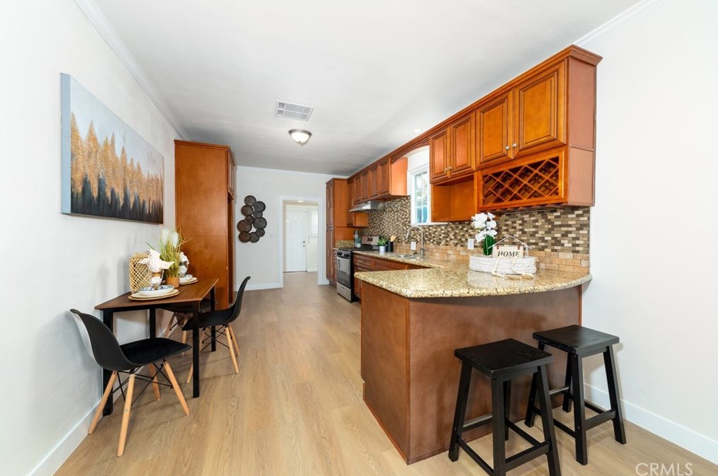 715 4th St, Pomona CA  91766-1531 exterior