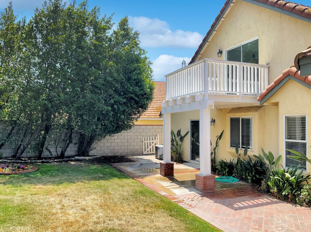 10057 Zinfandel Ln, Riverside CA  92509-2516 exterior